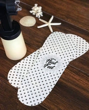 Load image into Gallery viewer, Neat Feet Premium Stick On Feet - Polka Dot Print